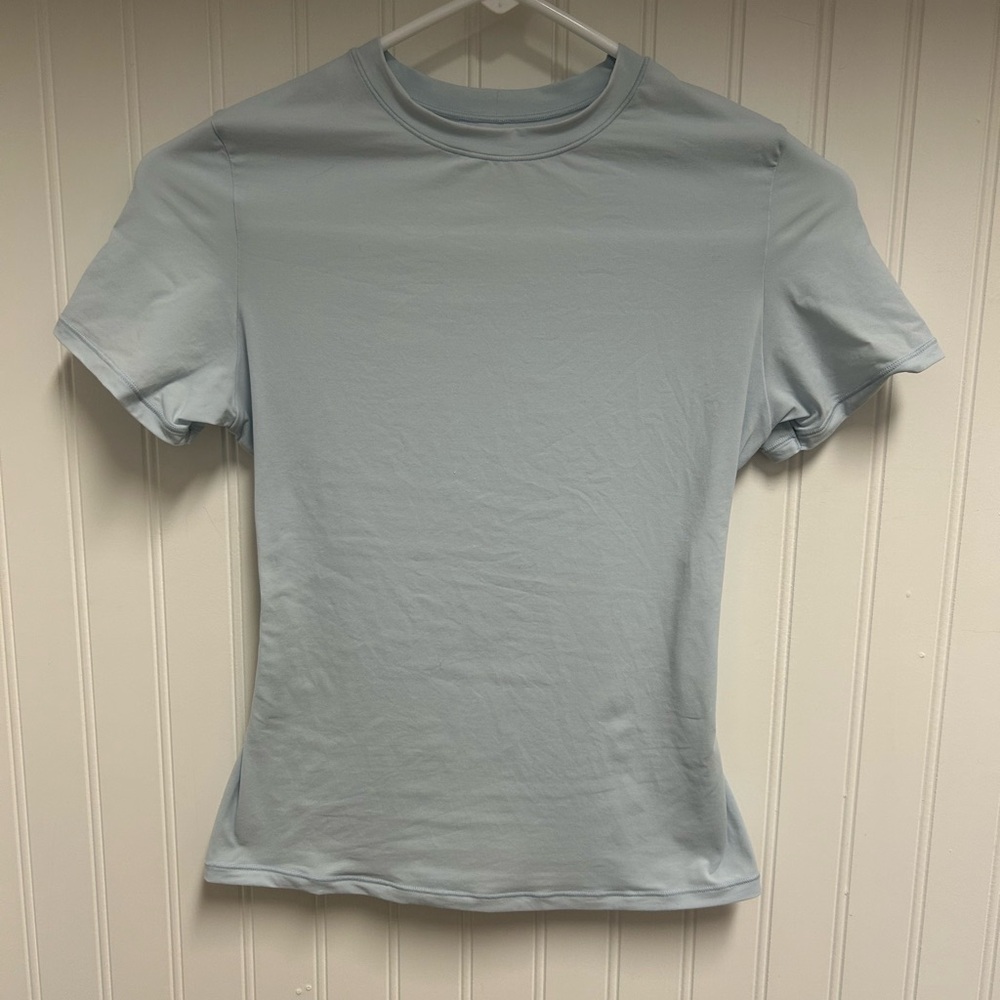 Skims tshirt. New without tags. Never worn.